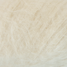Load image into Gallery viewer, Chaska Aqu Laceweight Suri Alpaca with Silk