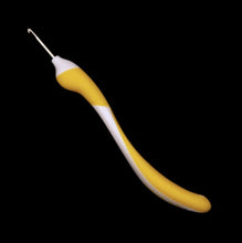 Load image into Gallery viewer, Addi Swing crochet hook 2.5mm yellow side view