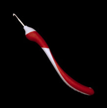 Load image into Gallery viewer, Addi Swing crochet hook 3.5mm red side view