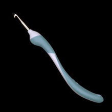 Load image into Gallery viewer, Addi Swing crochet hook 5.5mm mint side view