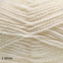 Load image into Gallery viewer, Crucci Ferndale 8ply pure wool yarn, white
