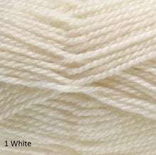 Load image into Gallery viewer, Crucci Ferndale 8ply pure wool yarn, white