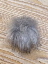 Load image into Gallery viewer, Imitation Rabbit Fur Pom Poms
